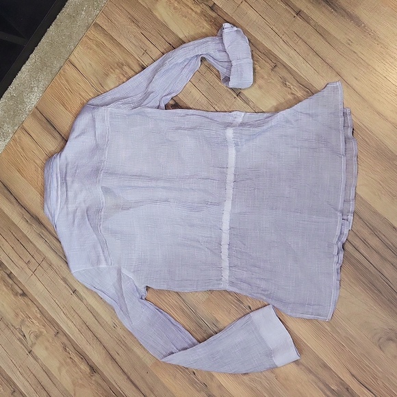 CHICO'S Purple Sheer Crinkle V-neck Roll-Tab Back Peplum Blouse - Picture 8 of 13
